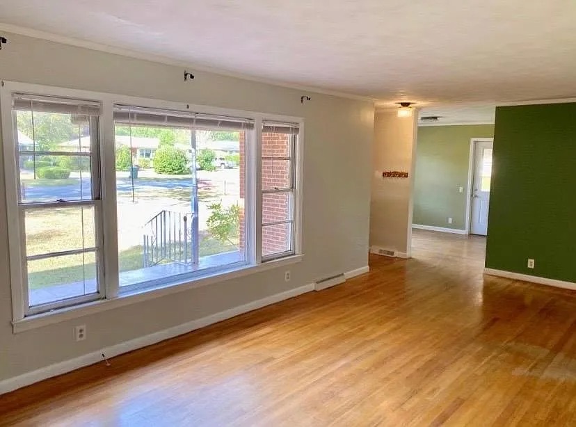 205 Roberts St 5